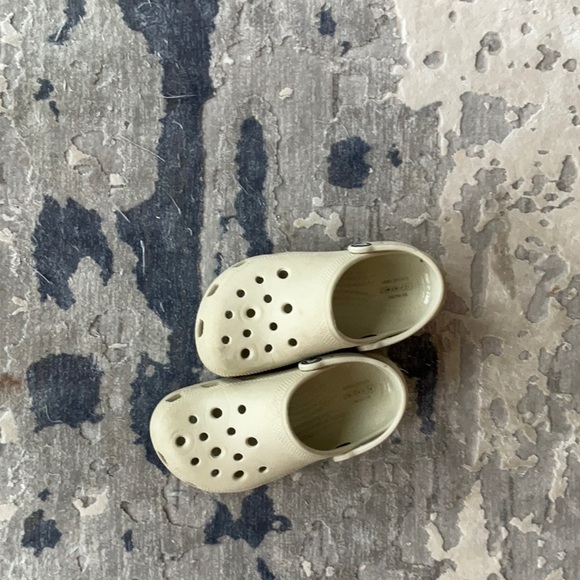 Kids crocs. Cream - Picture 3 of 4
